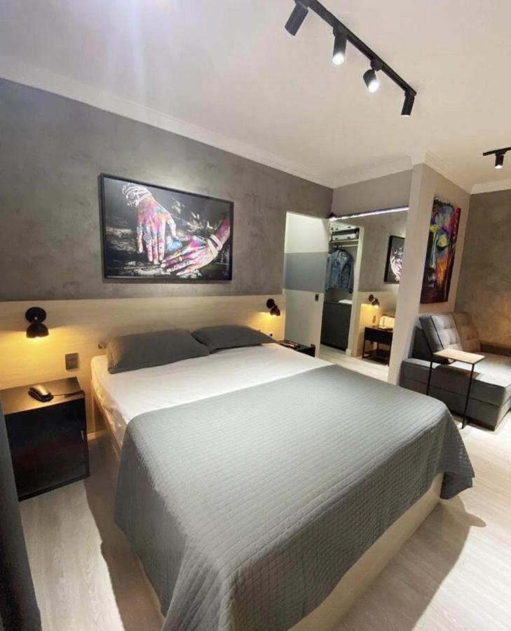 Studio Moderno - Jardins: Cama Queen, Ar E Garagem Сао Паоло Екстериор снимка